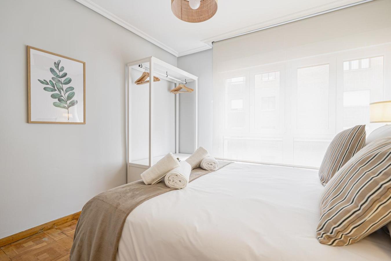 Apartamento Tres Mares Gijon Exterior photo