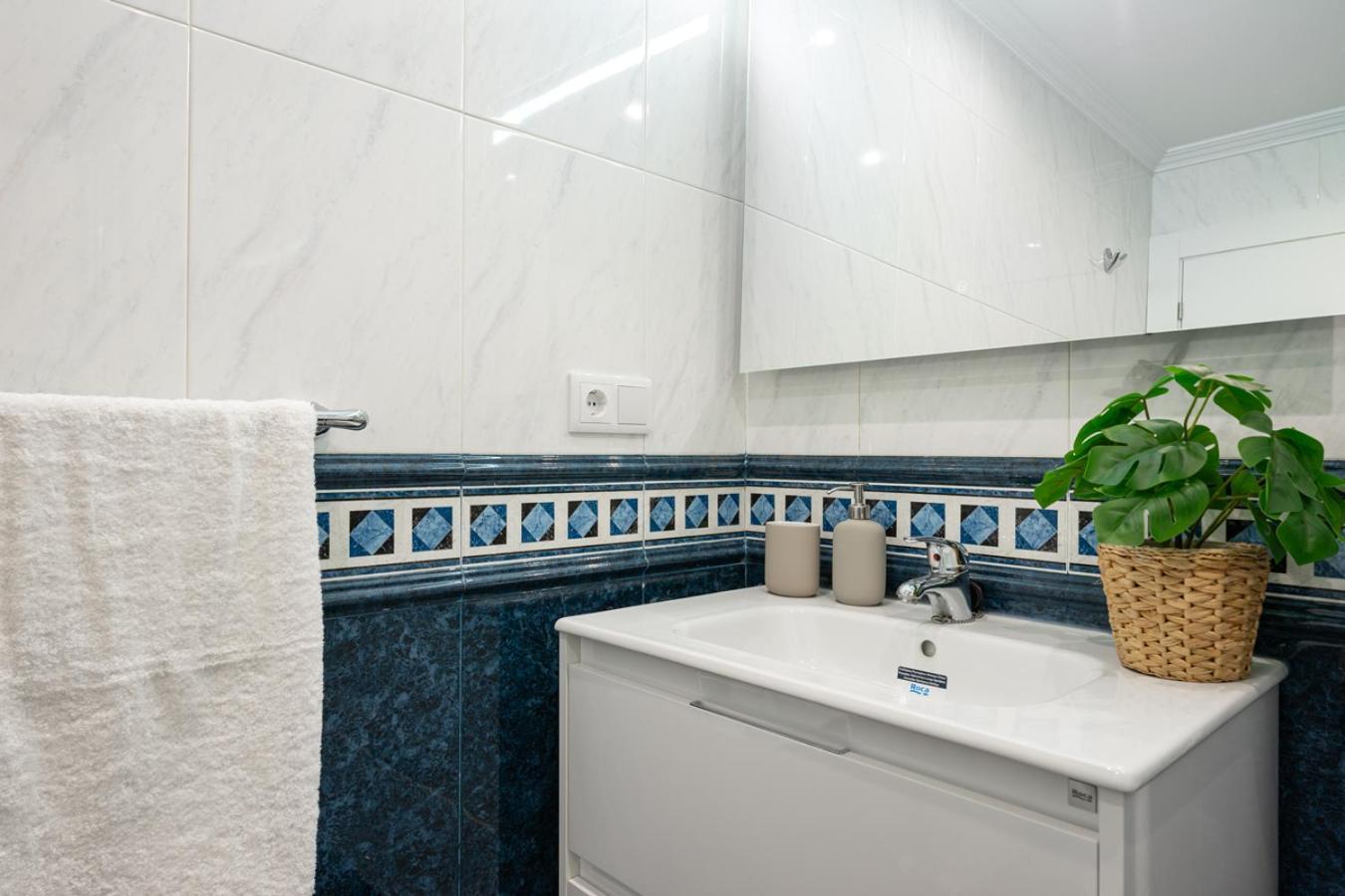 Apartamento Tres Mares Gijon Exterior photo
