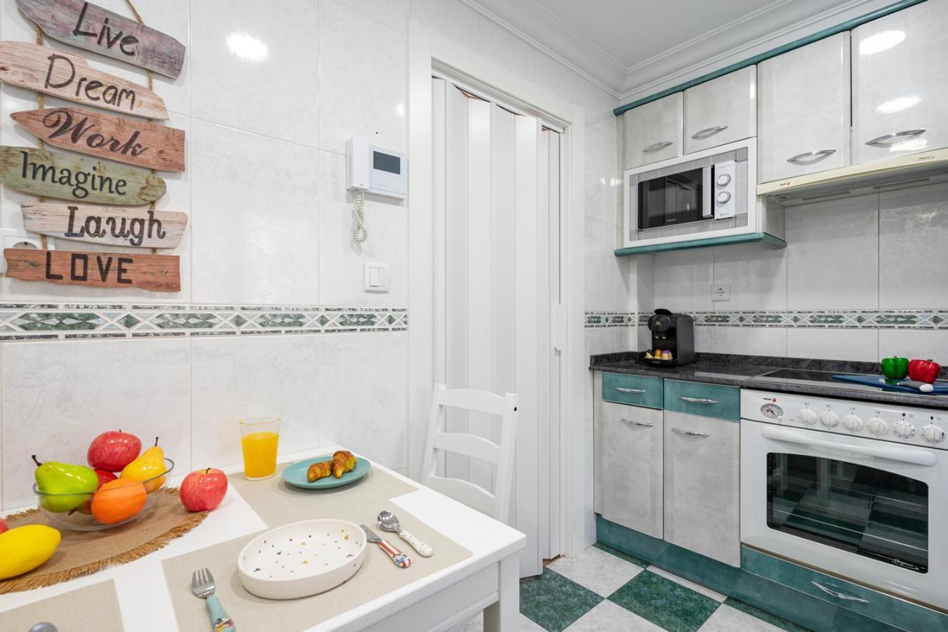 Apartamento Tres Mares Gijon Exterior photo