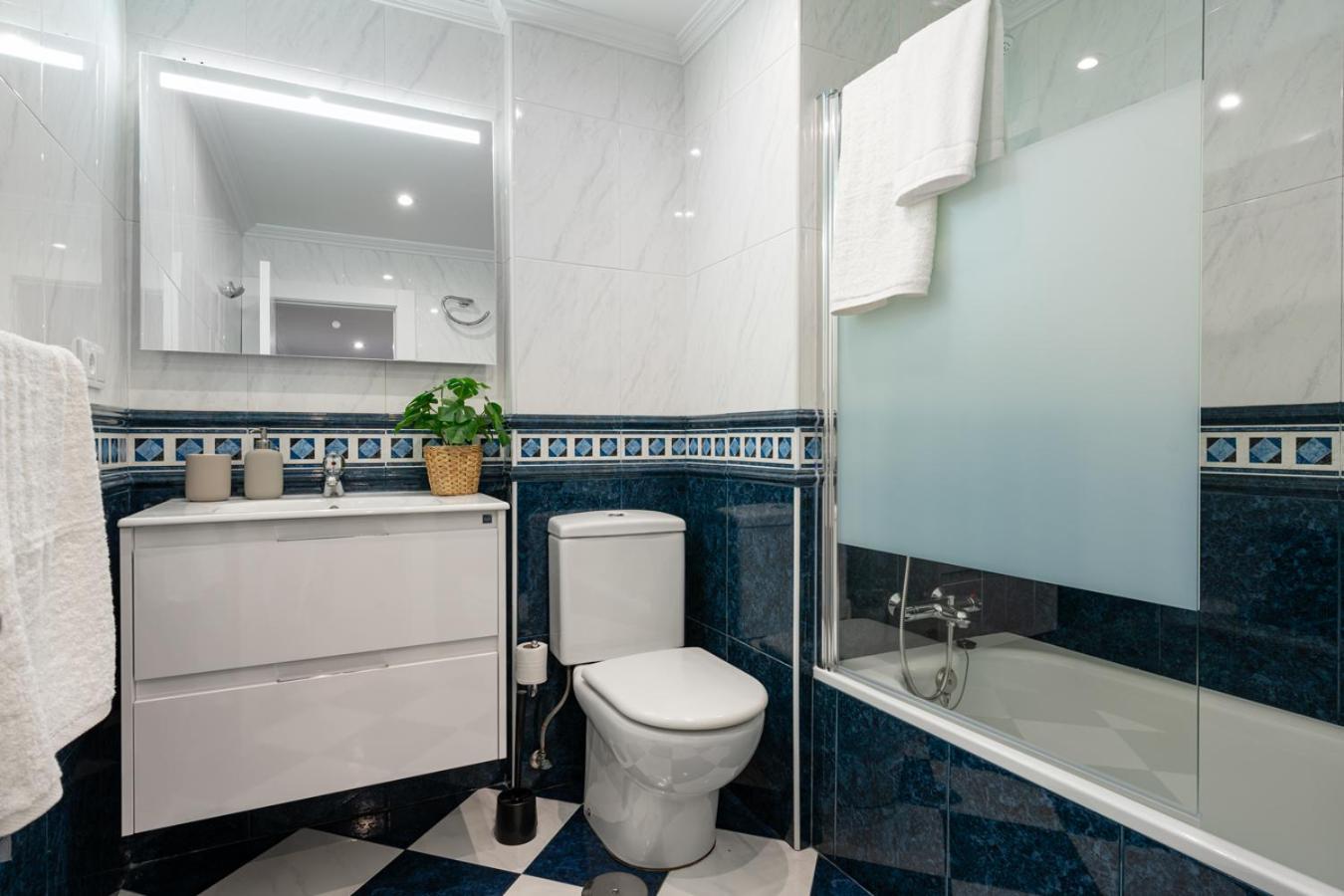Apartamento Tres Mares Gijon Exterior photo